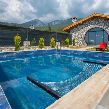 Havuzlu Jakuzili Luex Tas Village Kemer (Menekse Mahallesi)