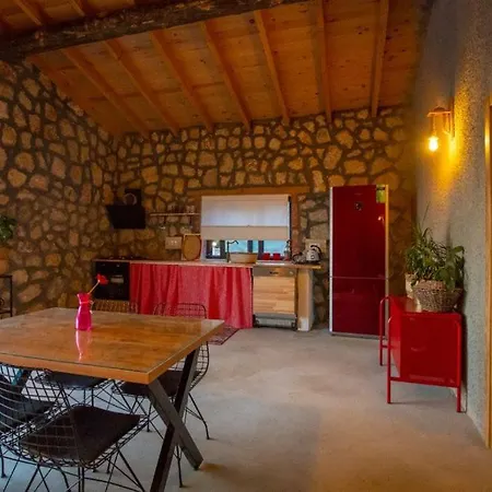 Havuzlu Jakuzili Luex Tas Village Villa